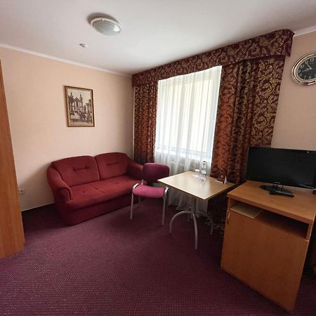 Hotel Complex Ukraine Lutsʼk Extérieur photo