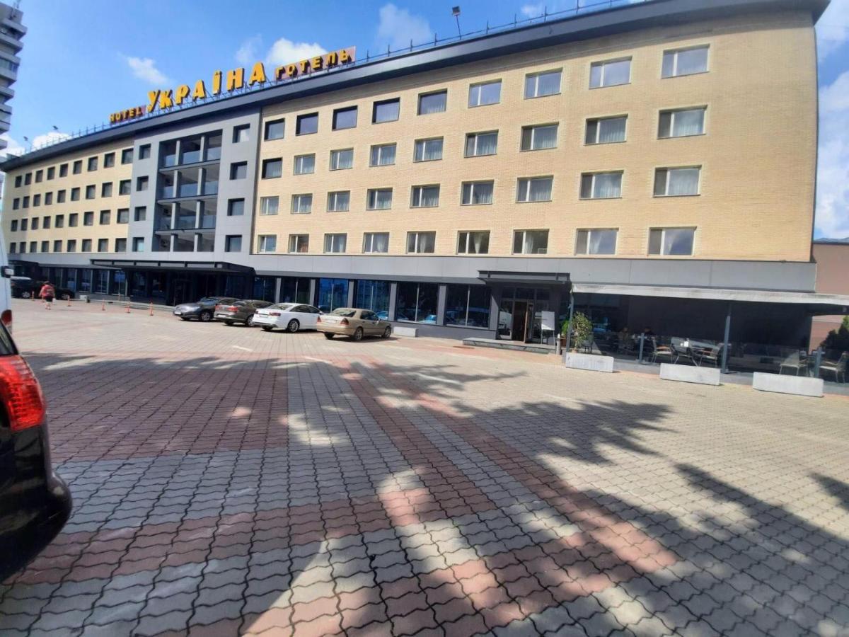 Hotel Complex Ukraine Lutsʼk Extérieur photo