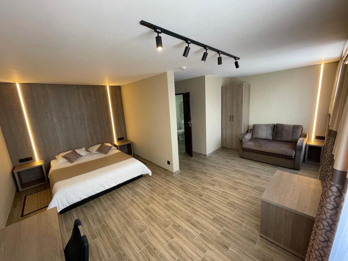 Hotel Complex Ukraine Lutsʼk Extérieur photo