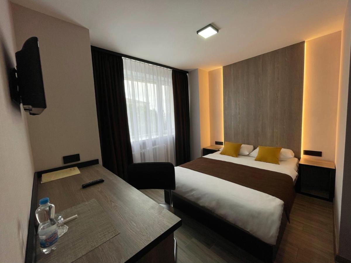 Hotel Complex Ukraine Lutsʼk Extérieur photo