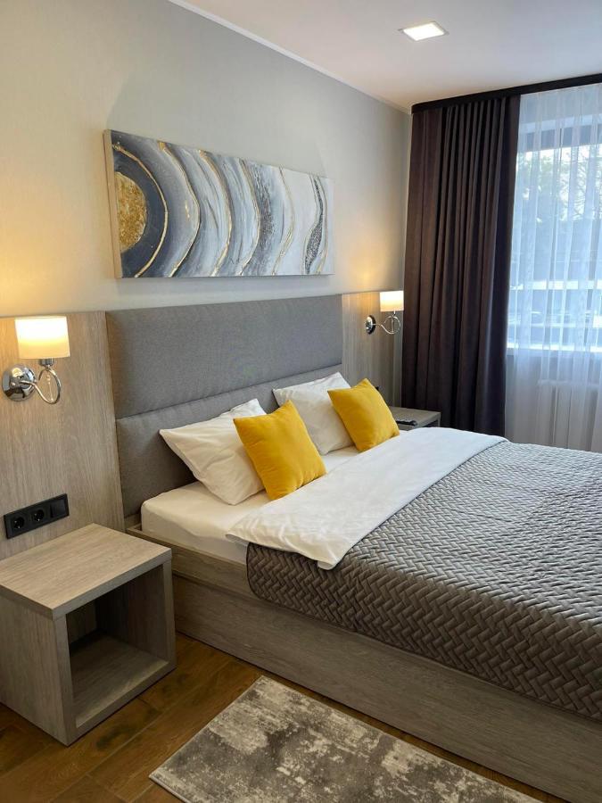 Hotel Complex Ukraine Lutsʼk Extérieur photo