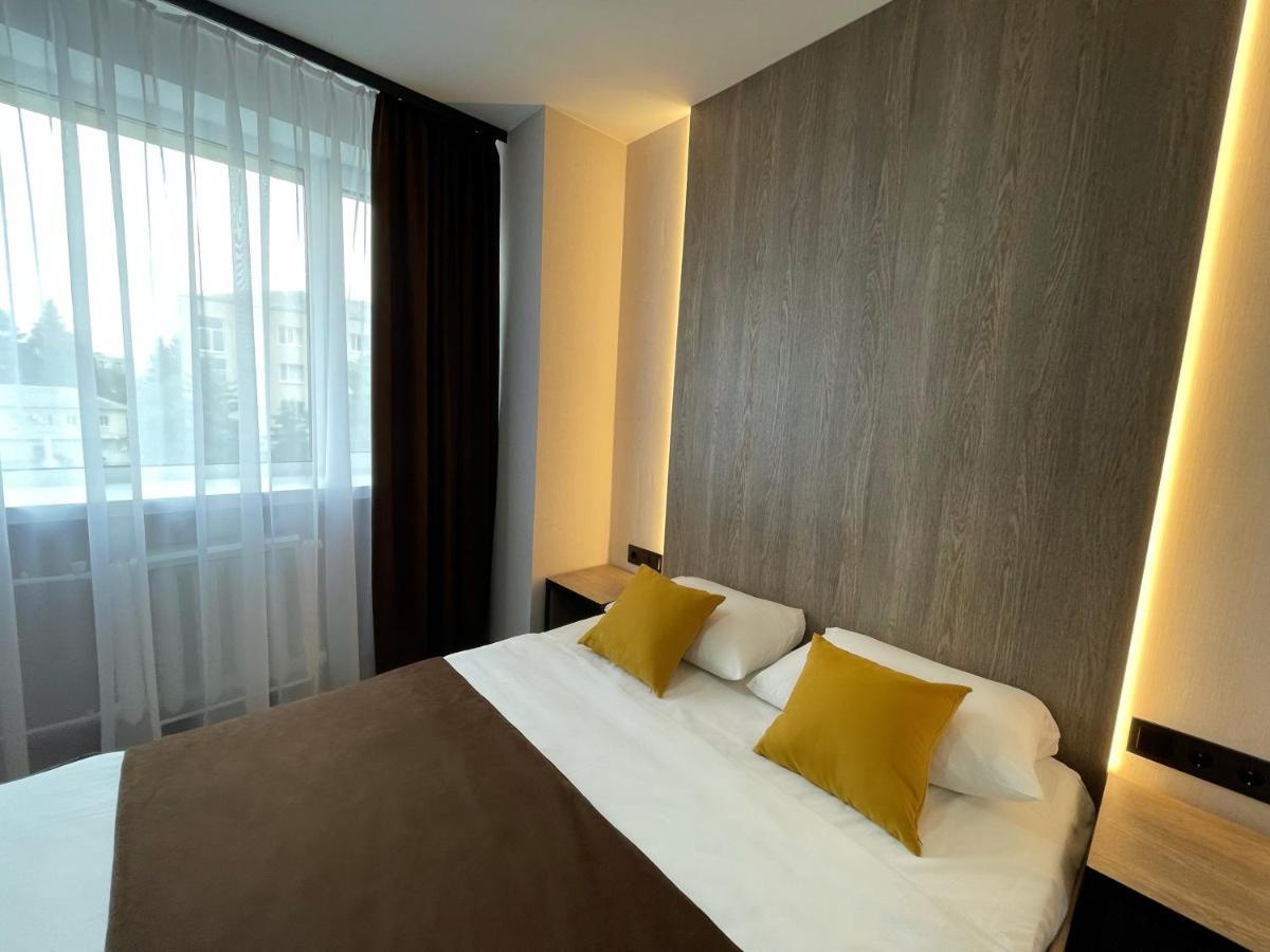 Hotel Complex Ukraine Lutsʼk Extérieur photo