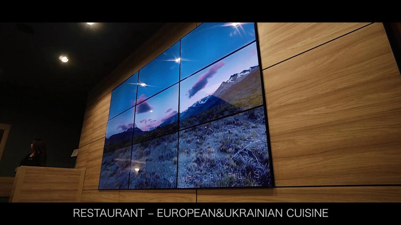 Hotel Complex Ukraine Lutsʼk Extérieur photo